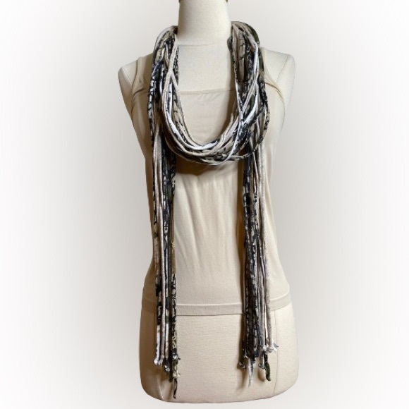 LONG SHREDDED SCARF - Picture 1 of 3